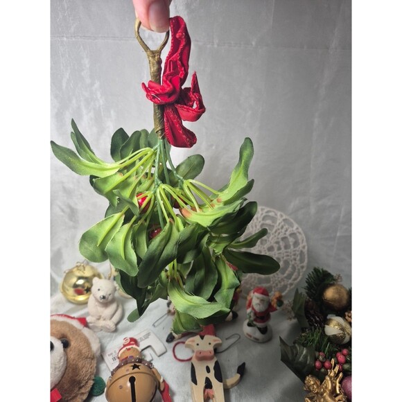 Vintage 16-pc Christmas Lot Assortment Ornaments, Faux Greenery, Mistletoe - Picture 9 of 11